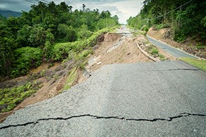 Know the Warning Signs of a Landslide Know the Warning Signs of a Landslide